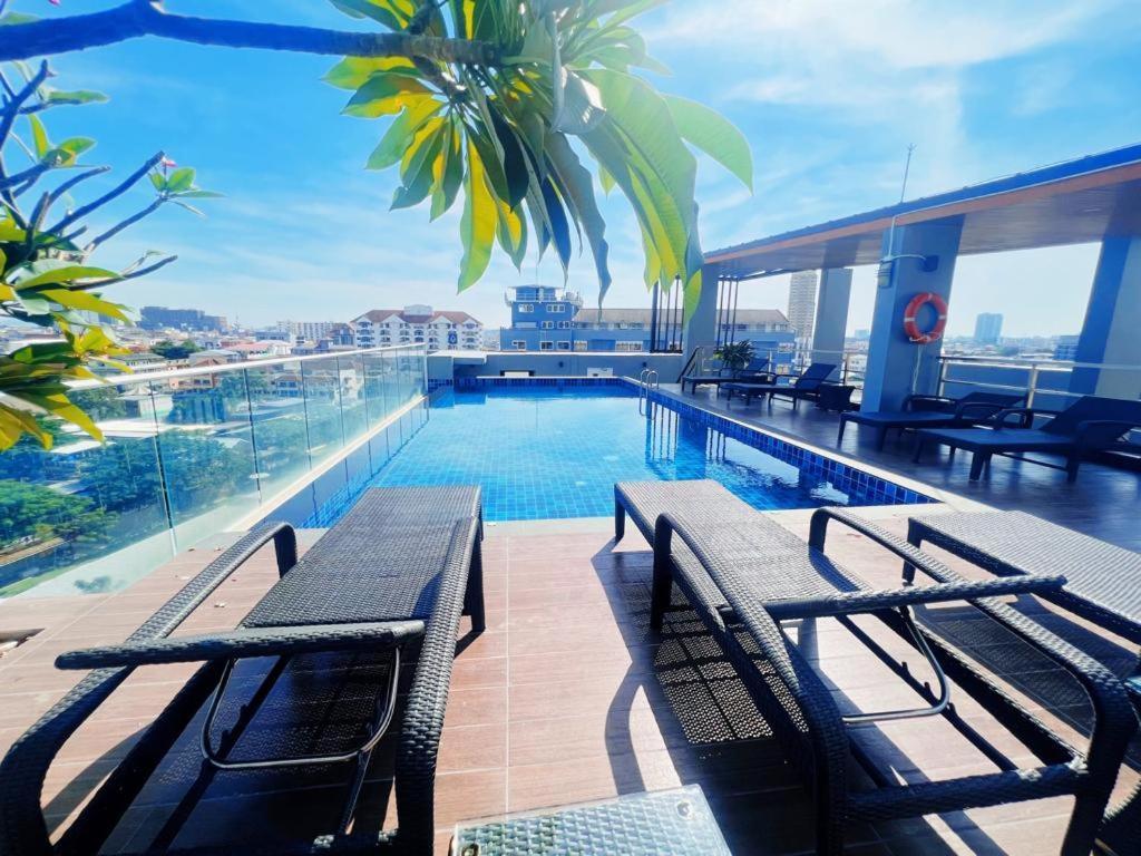 Honey Boutique Hotel Pattaya Exterior foto